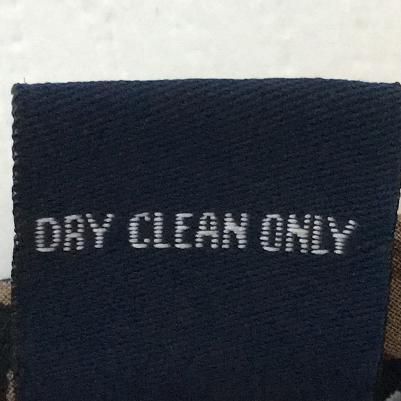 FINAL MARKDOWN Ladies’ R. J. Collection silk Skirt (L) - Picture 8 of 10